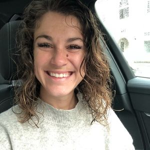 MEET YOUR POSHER: Anya